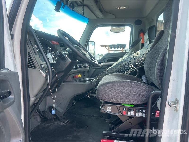 Kenworth T-680 4x2 S/A Day Cab Truck Tractor Sattelzugmaschinen