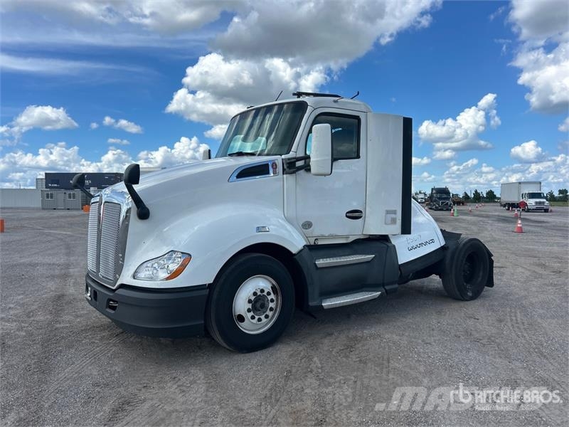 Kenworth T-680 4x2 S/A Day Cab Truck Tractor Sattelzugmaschinen