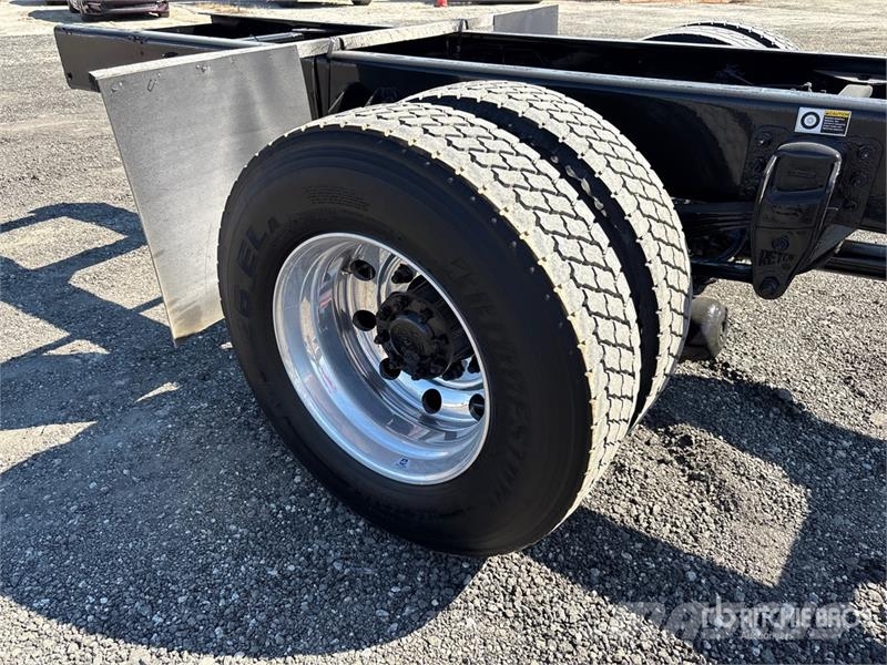 Kenworth T270 驾驶室与内部