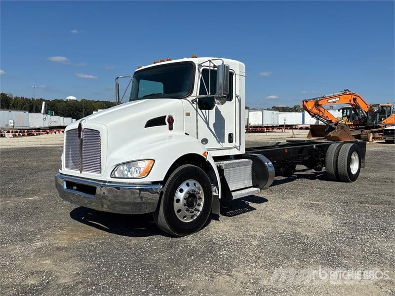 Kenworth T270 驾驶室与内部