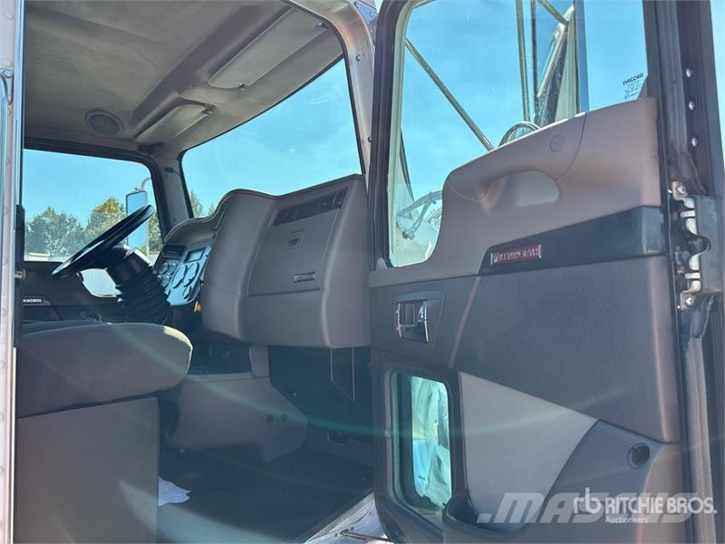 Kenworth T270 驾驶室与内部