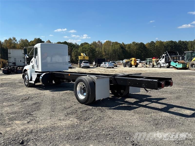Kenworth T270 驾驶室与内部
