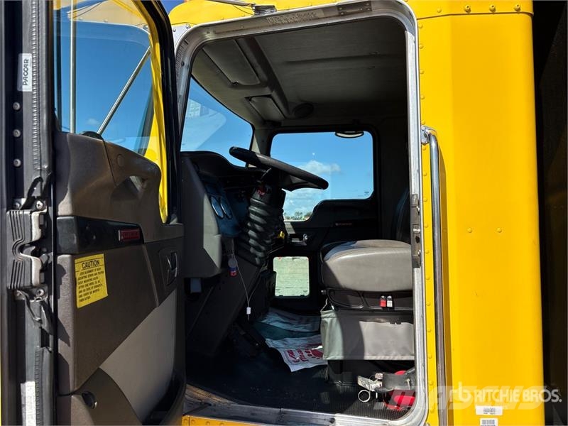 Kenworth T270 4x2 S/A Dump Truck Самоскиди