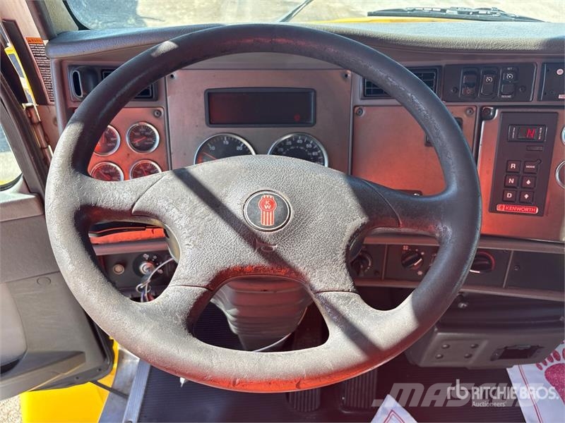 Kenworth T270 4x2 S/A Dump Truck Самоскиди