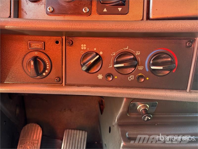 Kenworth T270 4x2 S/A Dump Truck Самоскиди
