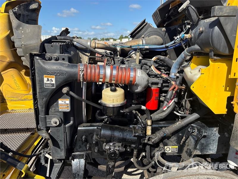 Kenworth T270 4x2 S/A Dump Truck Самоскиди