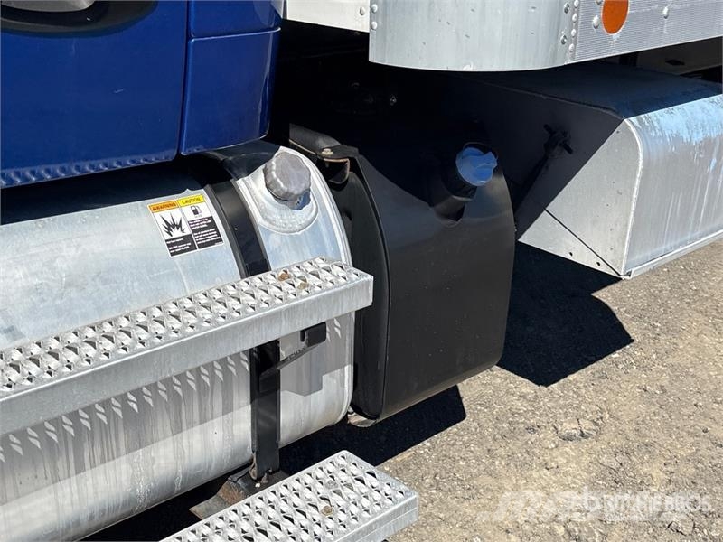 Kenworth T280 4x2 Van Truck Furgons