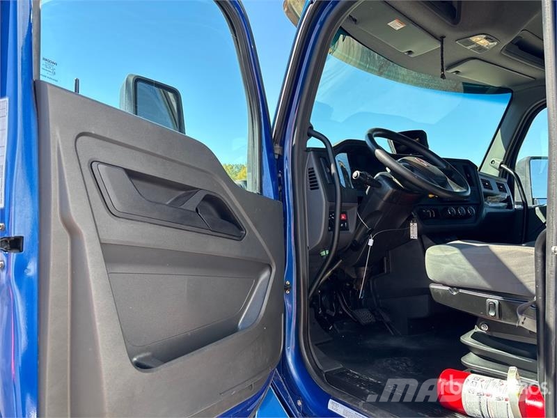 Kenworth T280 4x2 Van Truck Furgons