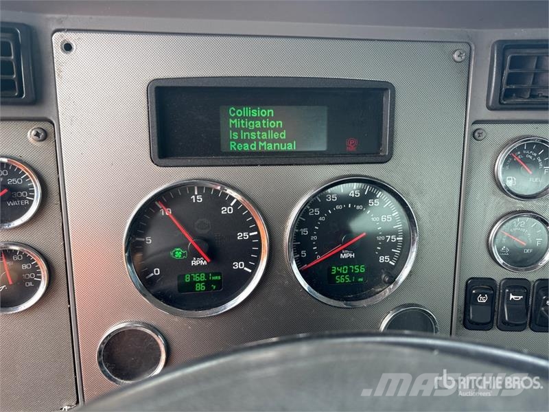 Kenworth T300 Vízszállító teherautók