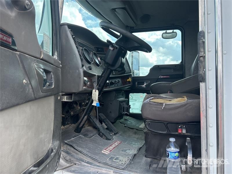 Kenworth T300 Tankbilar