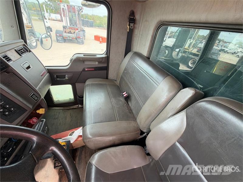 Kenworth T300 Kiper tovornjaki