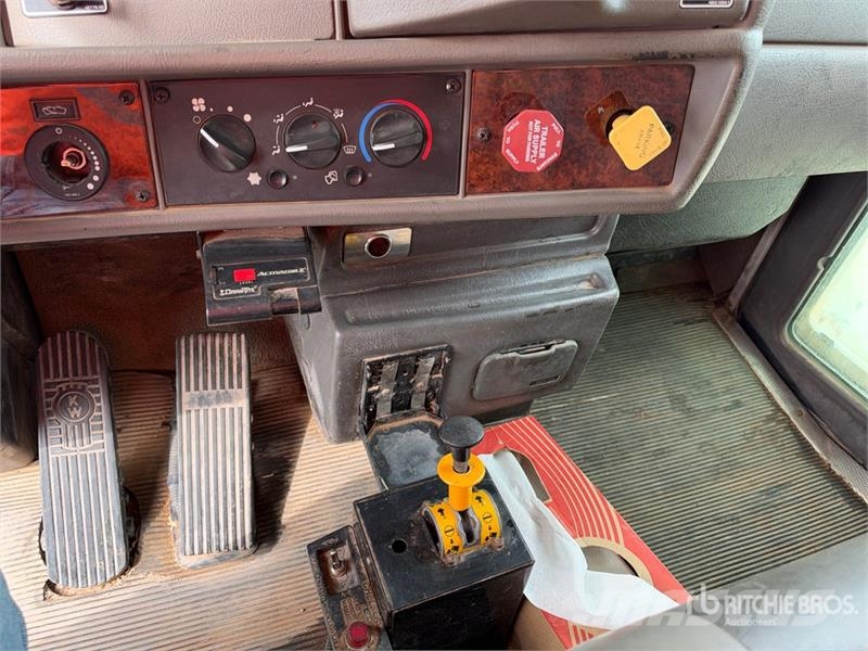 Kenworth T300 Kiper tovornjaki