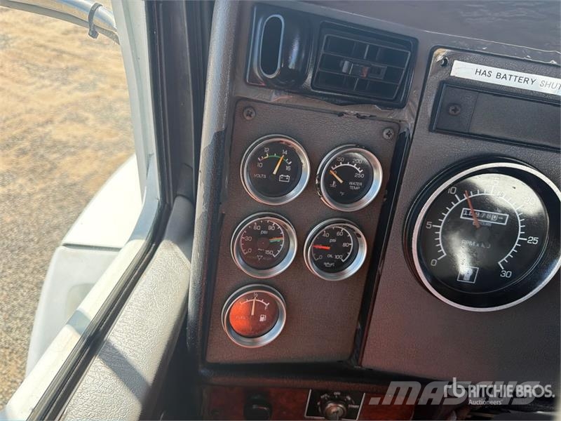 Kenworth T300 Ūdens mašīnas
