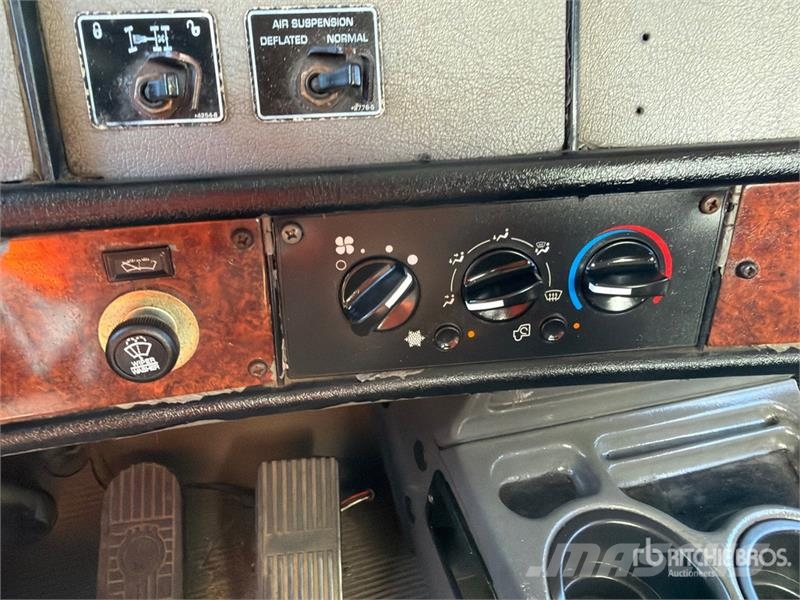 Kenworth T300 Ūdens mašīnas