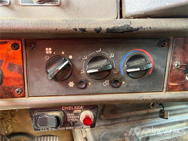 Kenworth T300 運油車