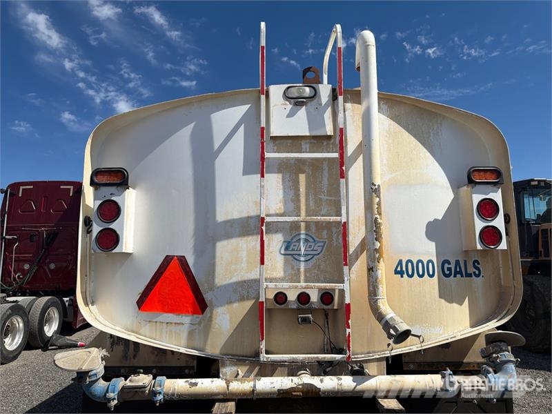 Kenworth T300 Ūdens mašīnas