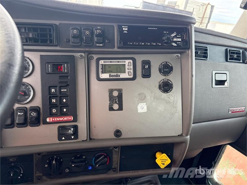 Kenworth T300 Vízszállító teherautók