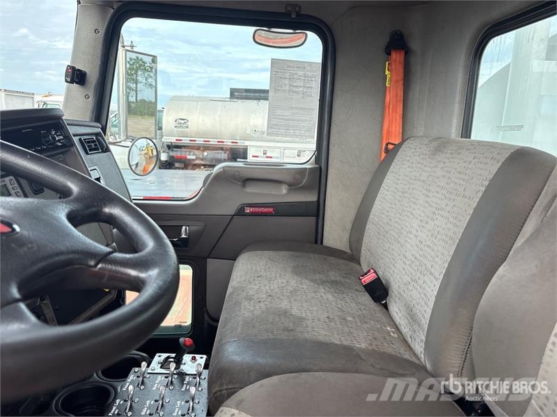 Kenworth T300 Vízszállító teherautók