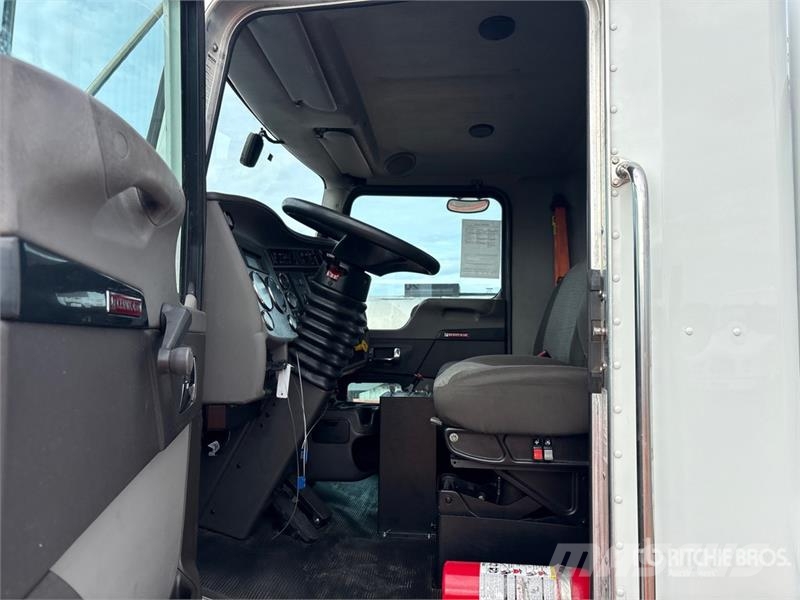 Kenworth T300 Vízszállító teherautók