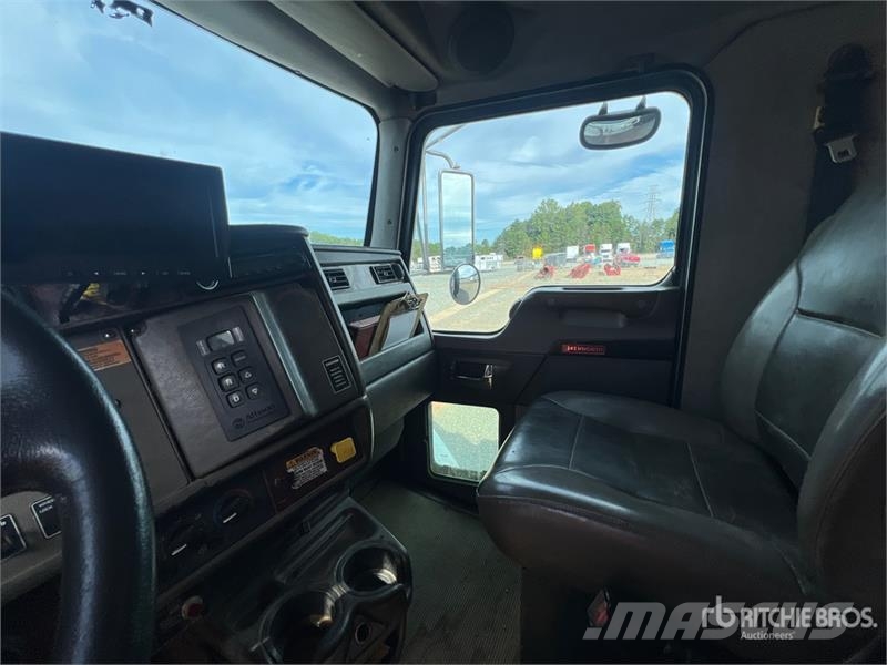 Kenworth T300 運油車