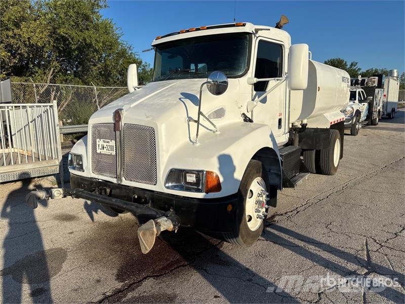 Kenworth T300 Tovornjaki za vodo