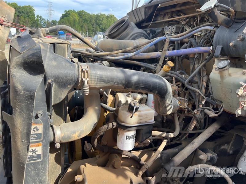 Kenworth T300 運油車