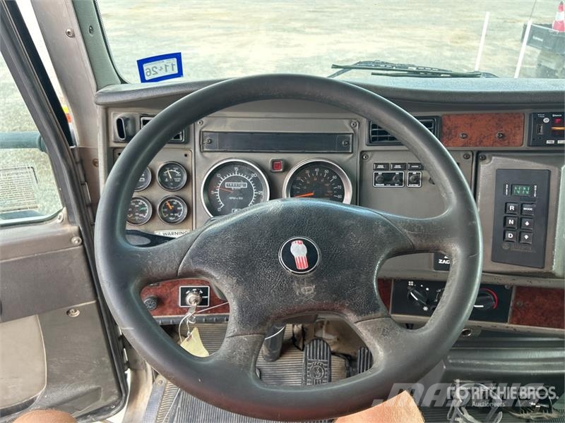 Kenworth T300 Tankbilar