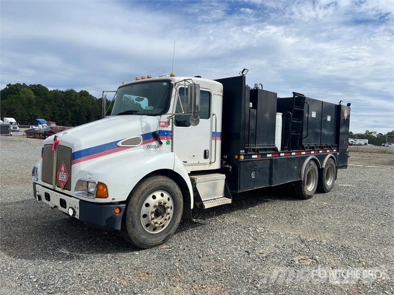 Kenworth T300 運油車