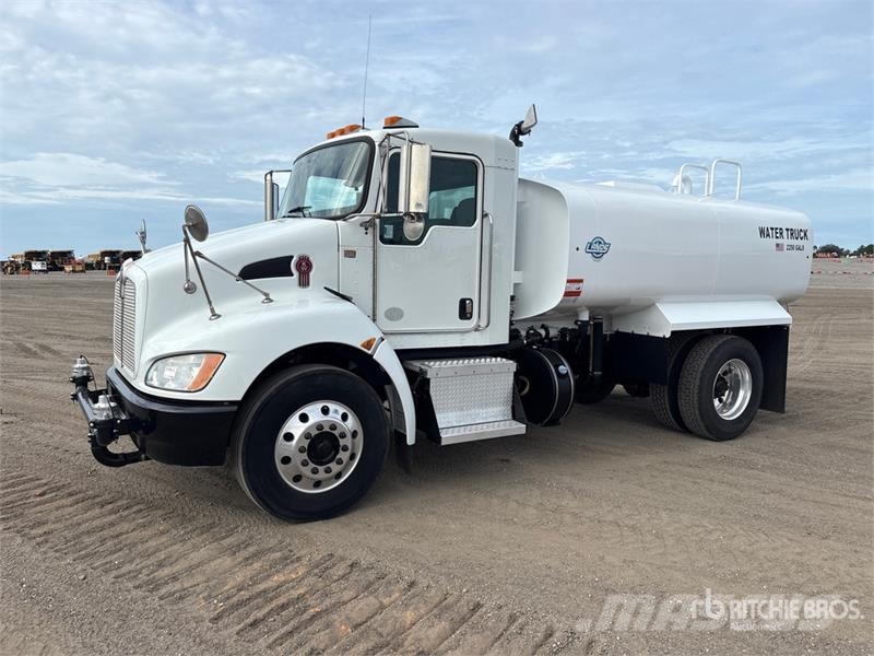 Kenworth T300 Vízszállító teherautók