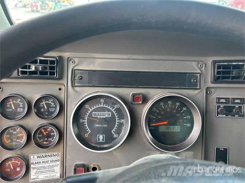 Kenworth T300 Tankbilar