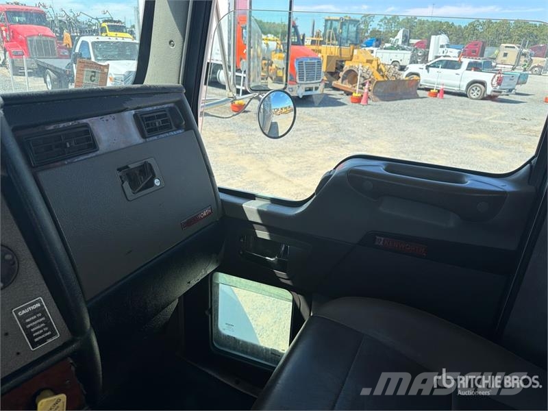 Kenworth T300 Ūdens mašīnas