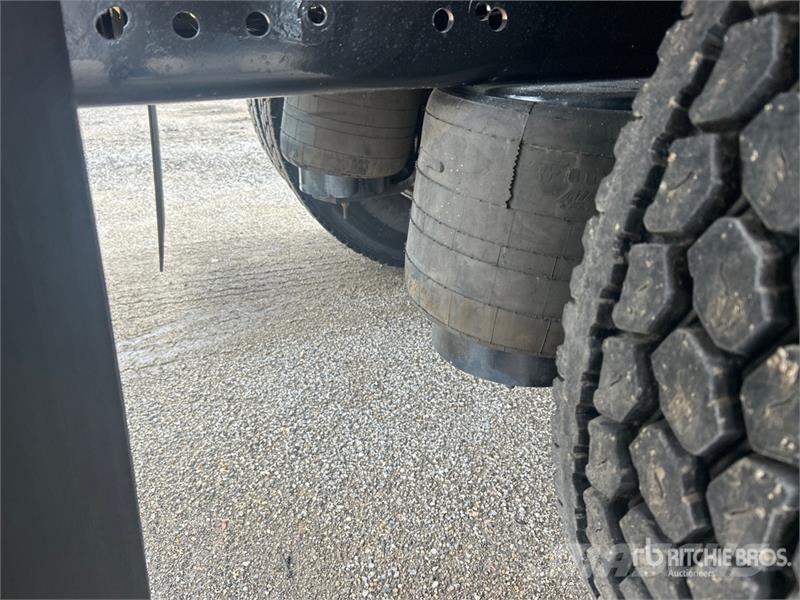 Kenworth T300 Поливальні машини