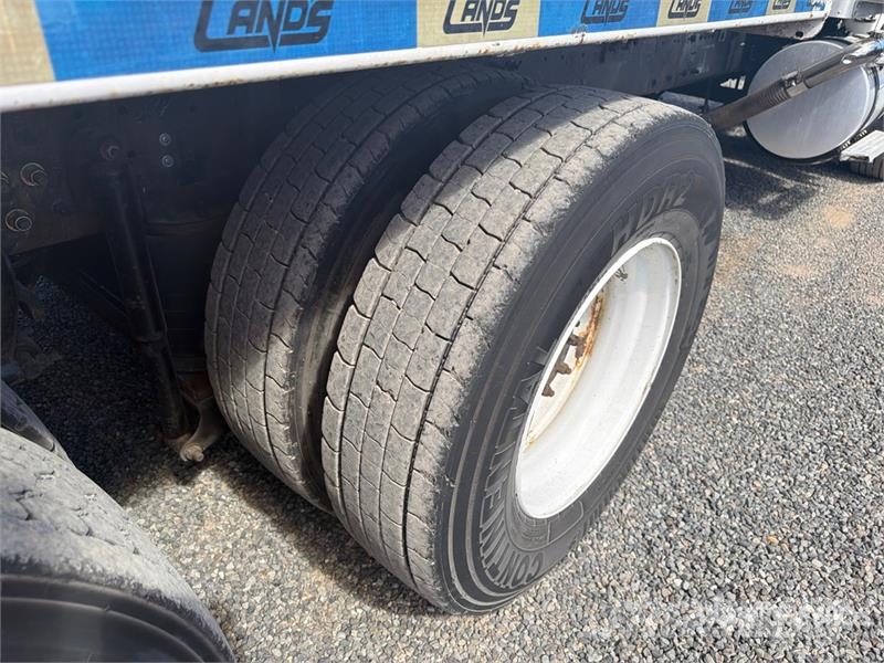 Kenworth T300 Ūdens mašīnas