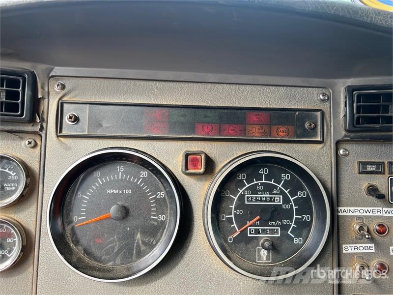 Kenworth T300 運油車