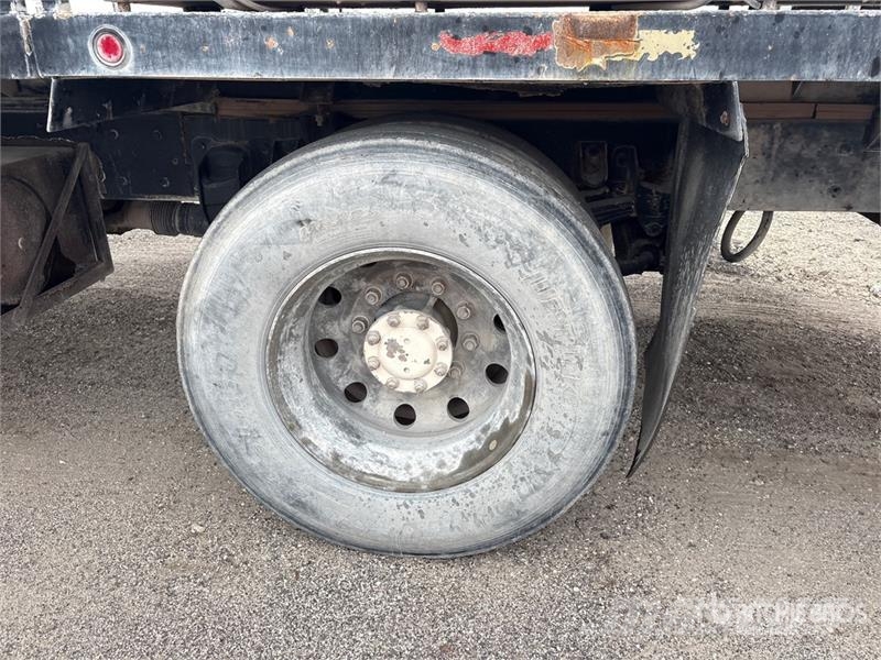 Kenworth T300 4x2 Flatbed Truck Tovornjaki s kesonom/platojem