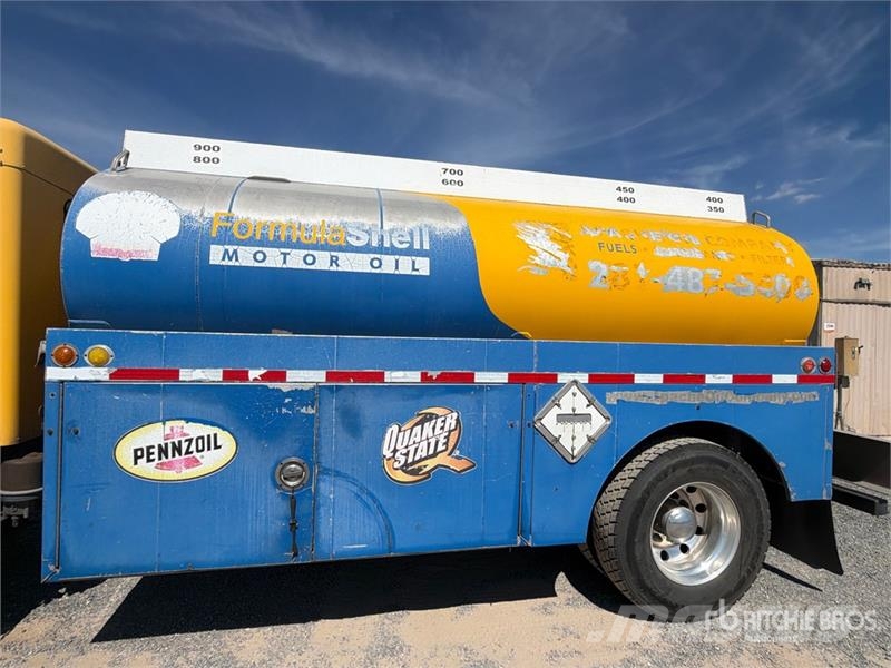 Kenworth T300 4x2 Fuel Truck 탱커 트럭