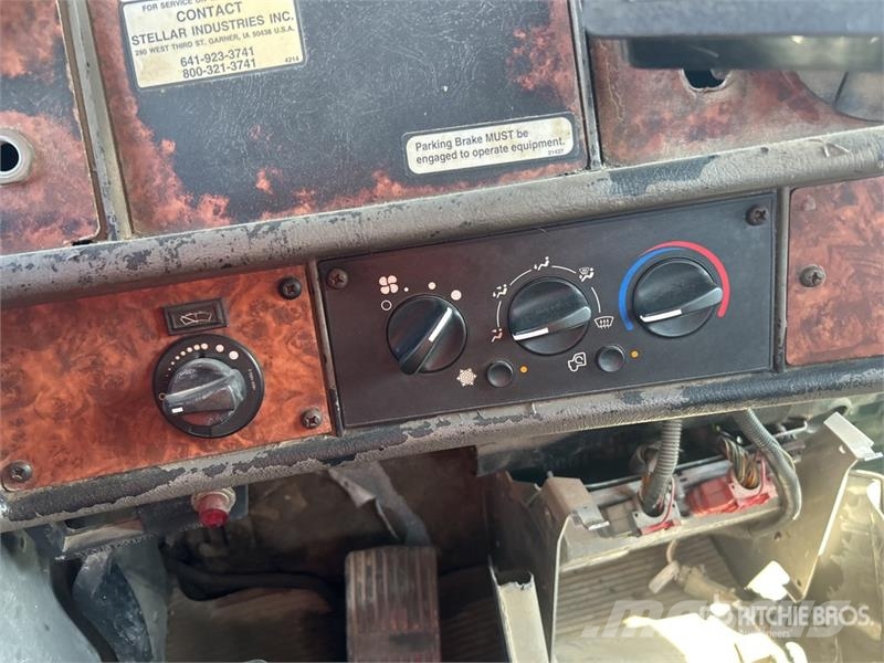 Kenworth T300 4x2 Service Truck Vehículos - Taller
