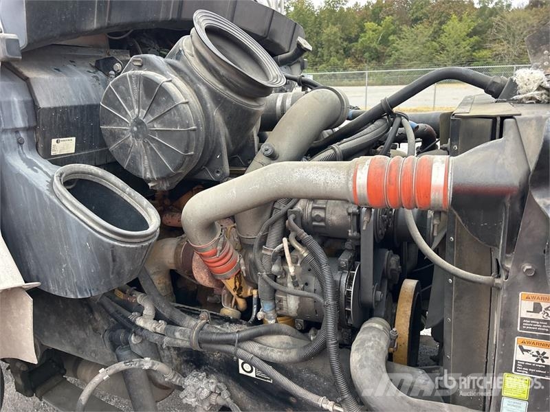 Kenworth T300 4x2 Vacuum Excavator Truck Kombinētās vakumsūkņa mašīnas