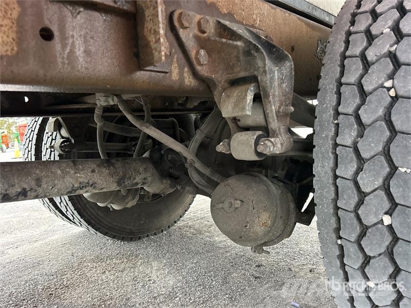 Kenworth T300 4x2 Vacuum Excavator Truck Kombinētās vakumsūkņa mašīnas