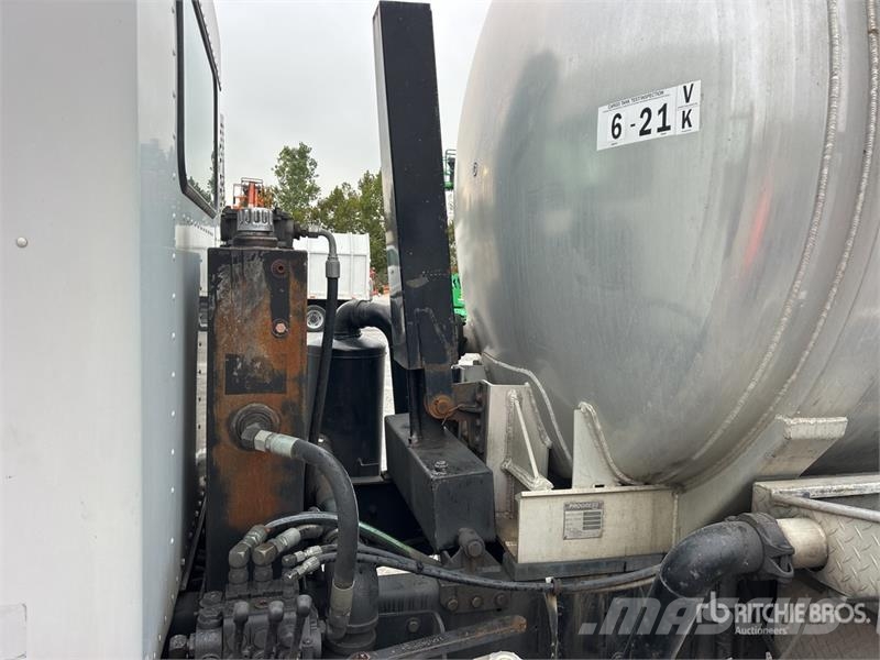 Kenworth T300 4x2 Vacuum Excavator Truck Kombinētās vakumsūkņa mašīnas