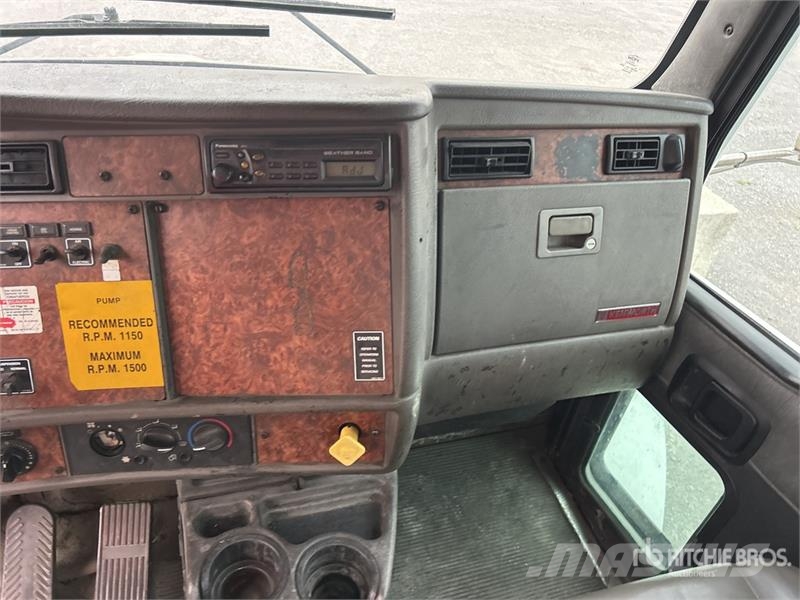 Kenworth T300 4x2 Vacuum Excavator Truck Kombinētās vakumsūkņa mašīnas