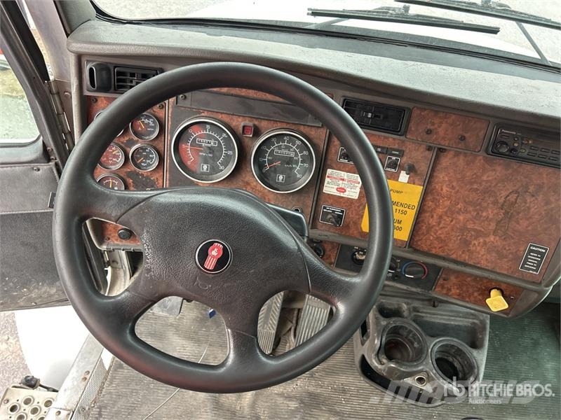 Kenworth T300 4x2 Vacuum Excavator Truck Kombinētās vakumsūkņa mašīnas
