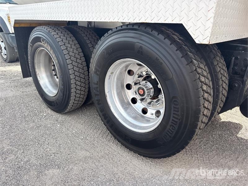 Kenworth T370 Veepaagiga autod