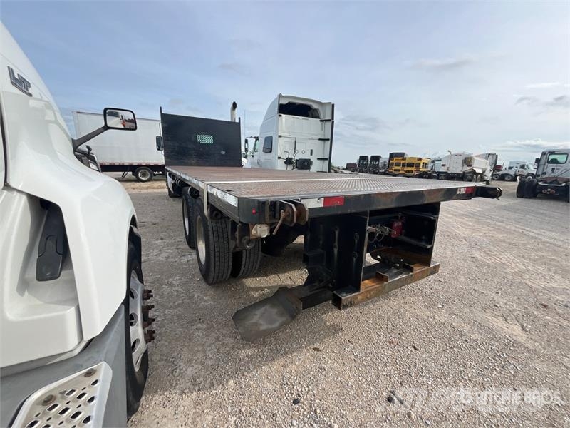 Kenworth T370 6x4 Flatbed Truck Platformas/izkraušana no sāniem
