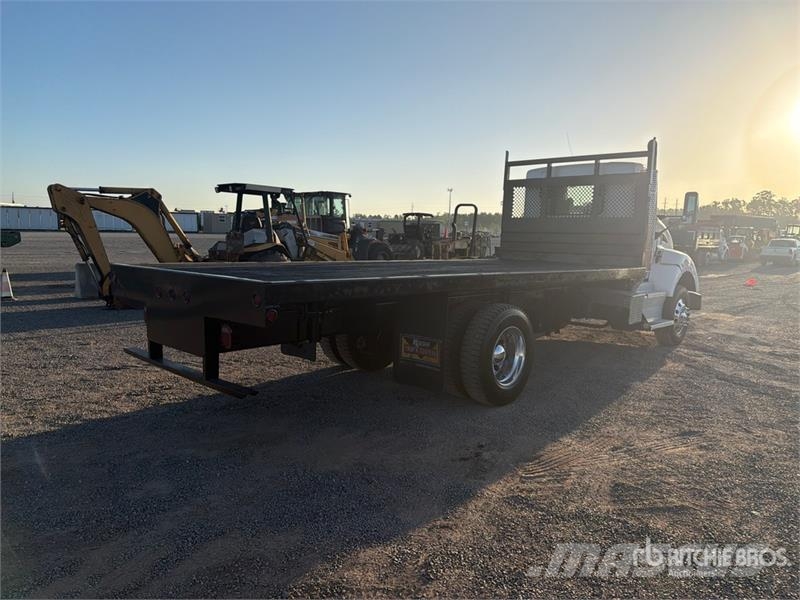 Kenworth T400 4x2 Flatbed Truck Platformas/izkraušana no sāniem