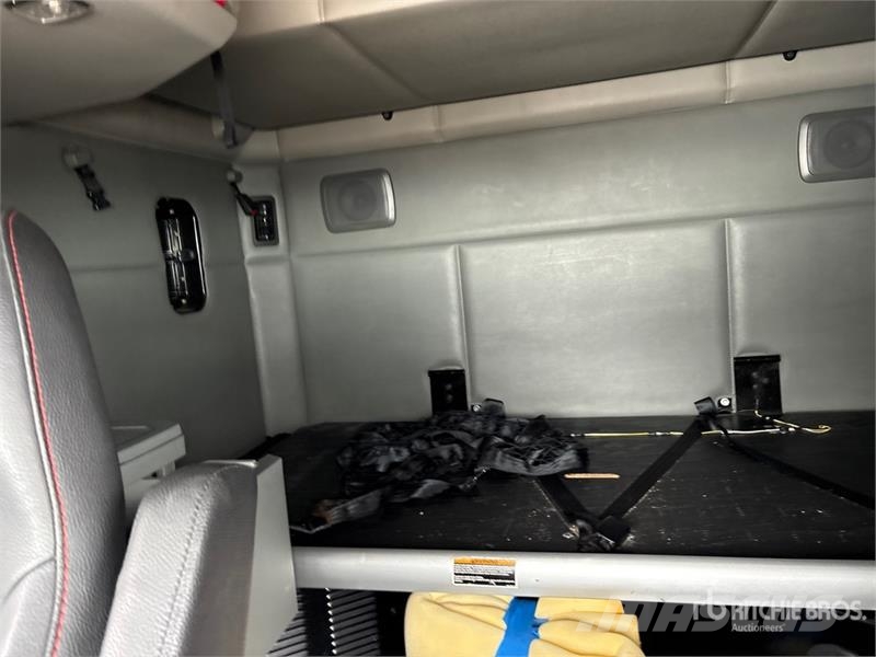 Kenworth T600 Trekkers