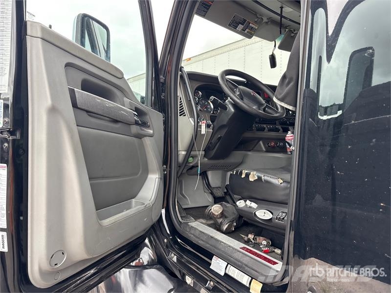 Kenworth T600 Trekkers