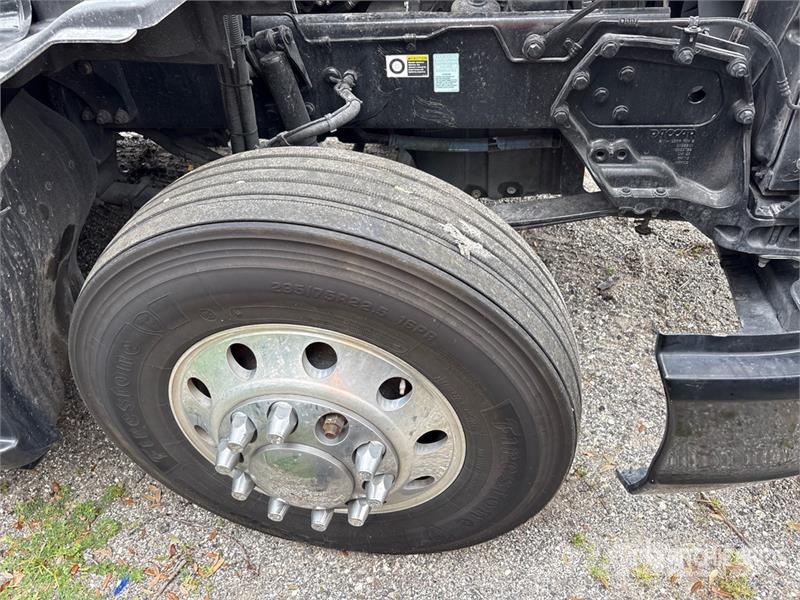 Kenworth T600 Trekkers