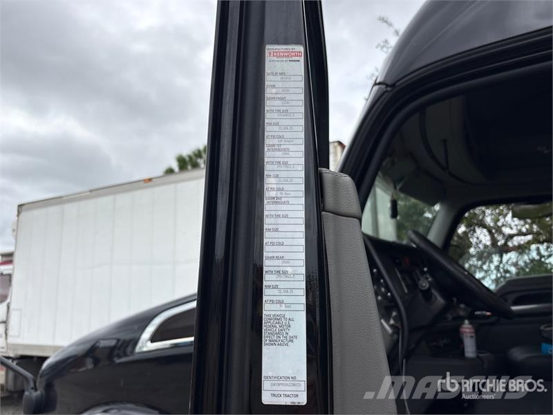 Kenworth T600 Trekkers