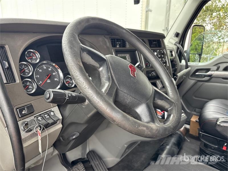 Kenworth T600 Trekkers